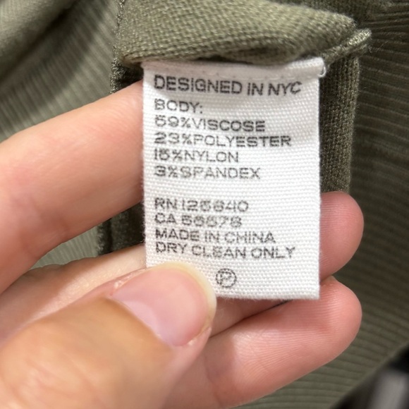 NEW Intermix cropped thin sweater - Picture 3 of 4